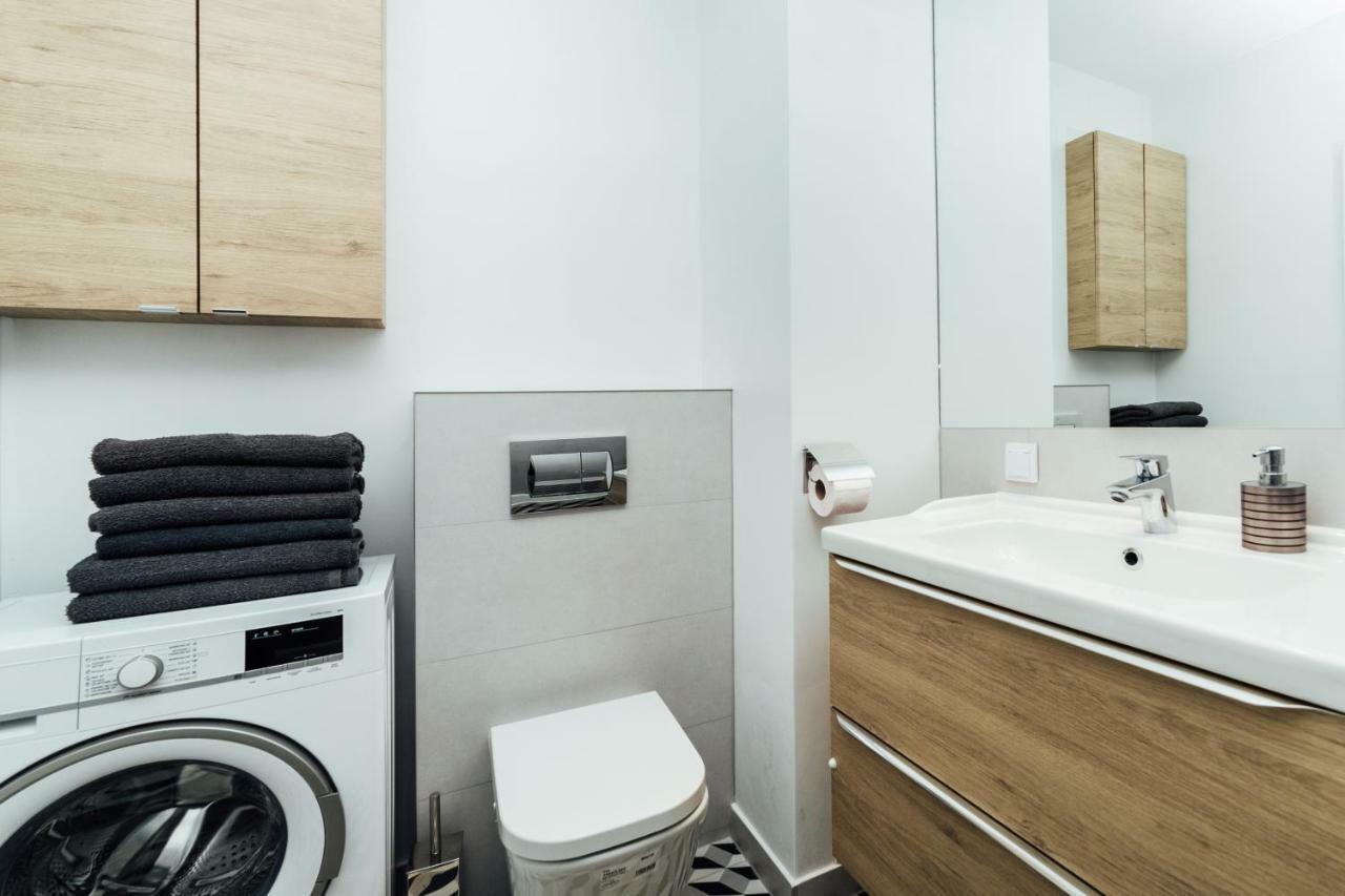 Pobookowane Stocznia Apartments Gdansk Ngoại thất bức ảnh