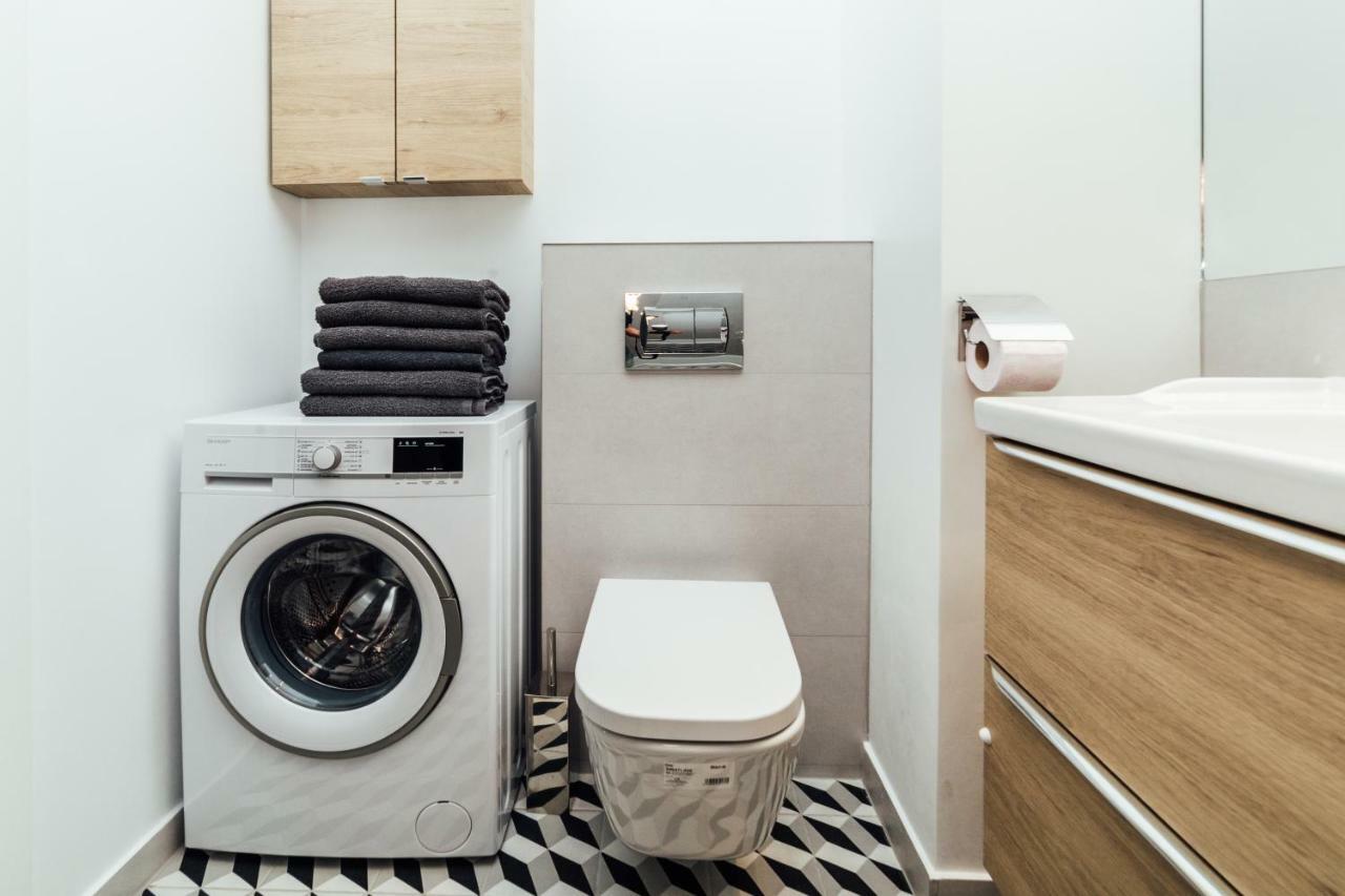 Pobookowane Stocznia Apartments Gdansk Ngoại thất bức ảnh
