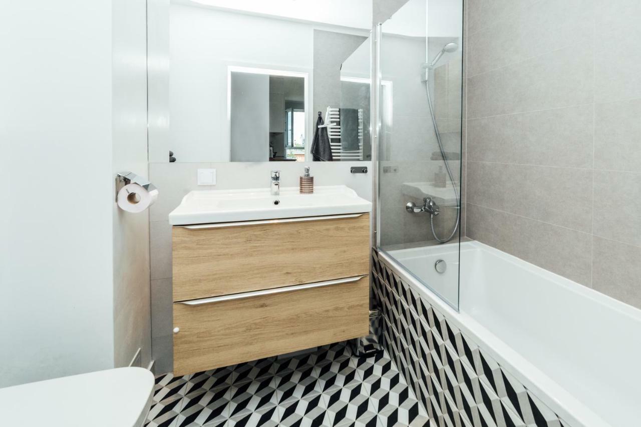 Pobookowane Stocznia Apartments Gdansk Ngoại thất bức ảnh